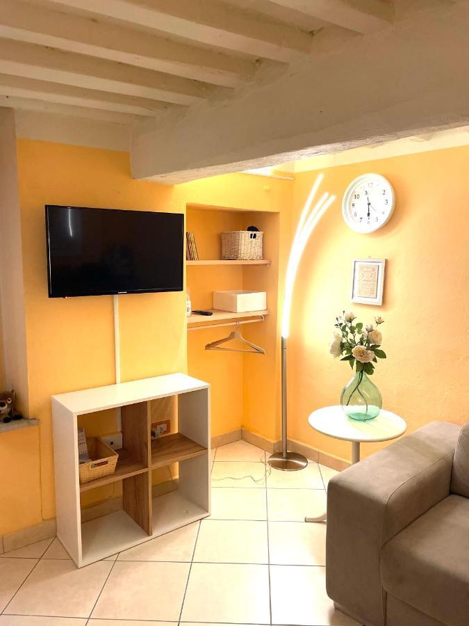 Piazza Napoleone Sweet Apartment Lucca Exterior photo